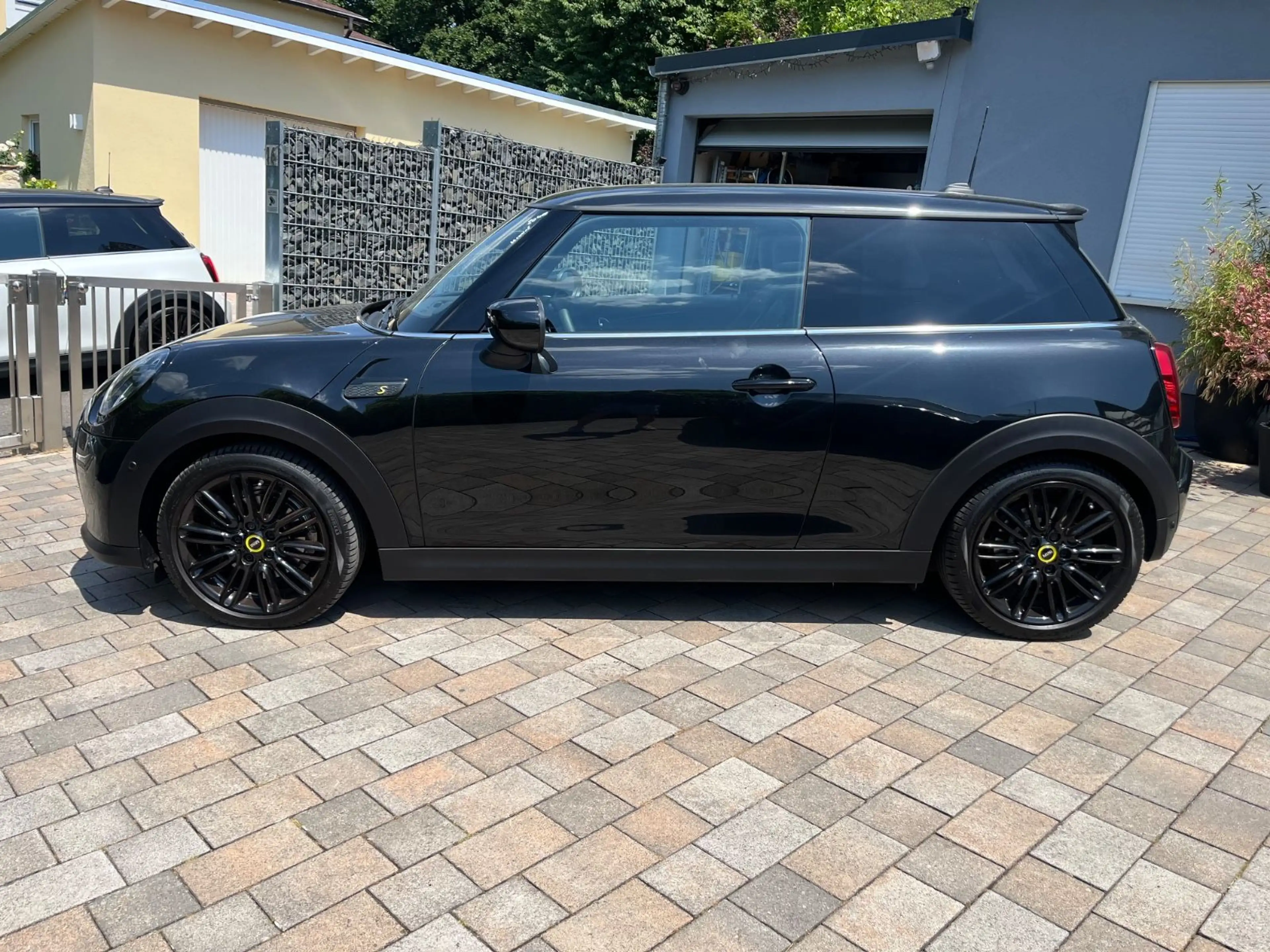 MINI Cooper SE Leder Pano HUD Navi LED KAM H/K 17'' — photo 5
