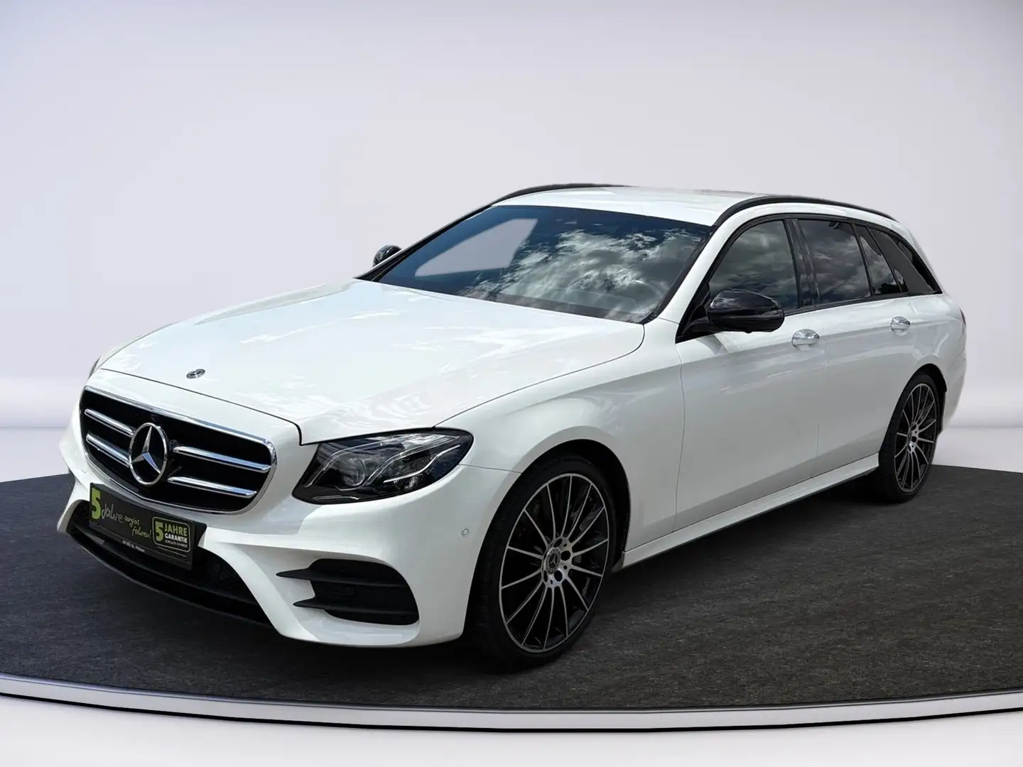 Mercedes-Benz E 300 AMG 360 AHK AUT DynLicht Kam. Weiß - 2