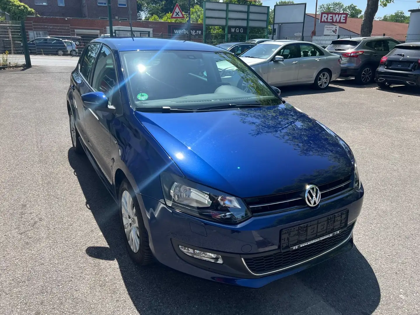 Volkswagen Polo V Life BlueMotion"1.HD"Scheckheft"SHZ"Navi" Bleu - 1