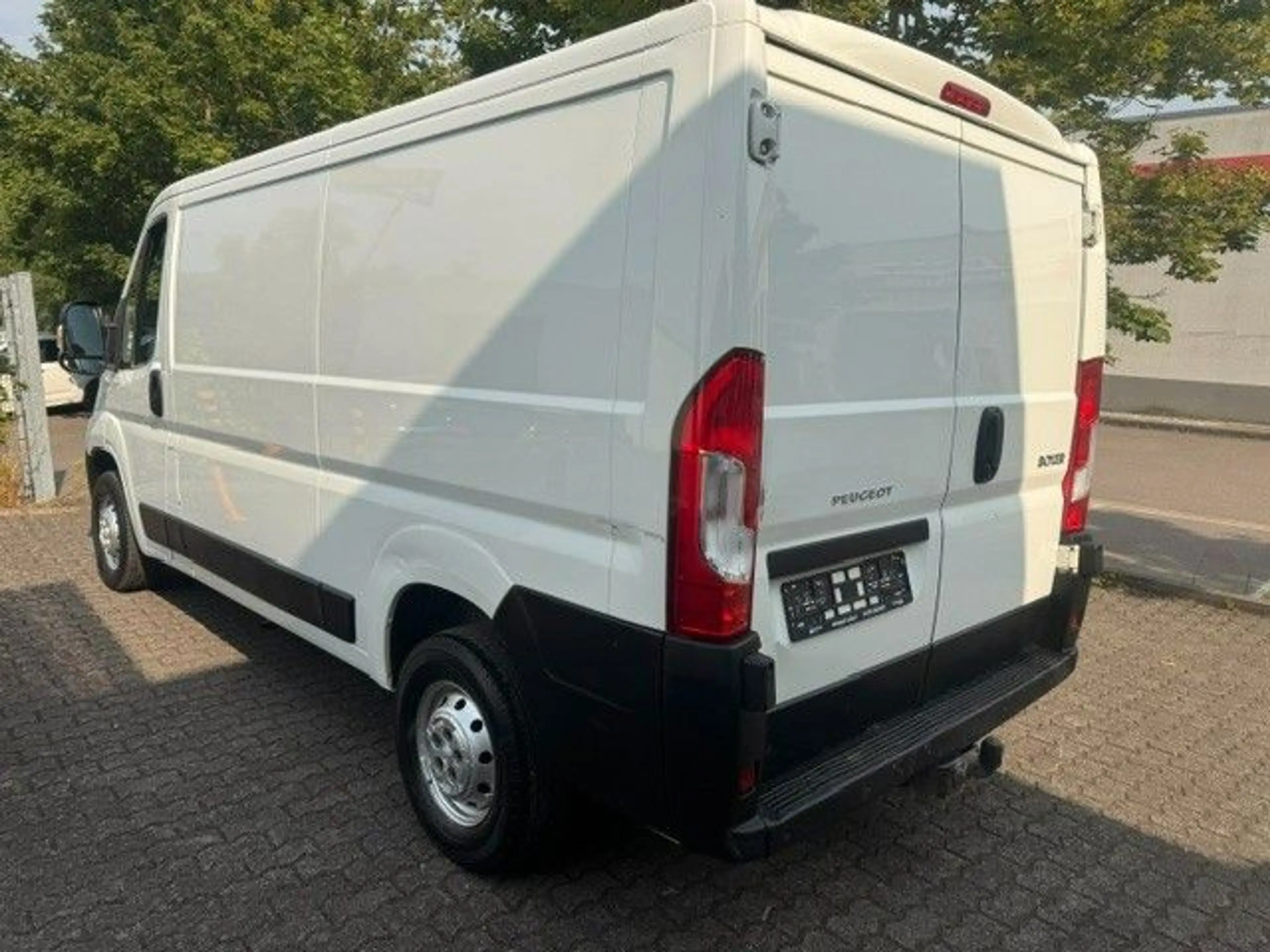 Peugeot Boxer BOXER L1H1 MFL KLIMA AHK — photo 11