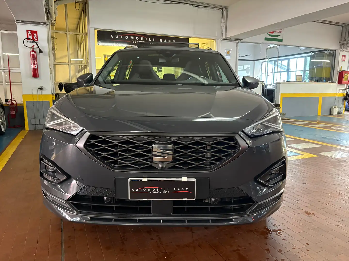 SEAT Tarraco Tarraco 1.4 e-hybrid FR dsg Plug-in Grijs - 2