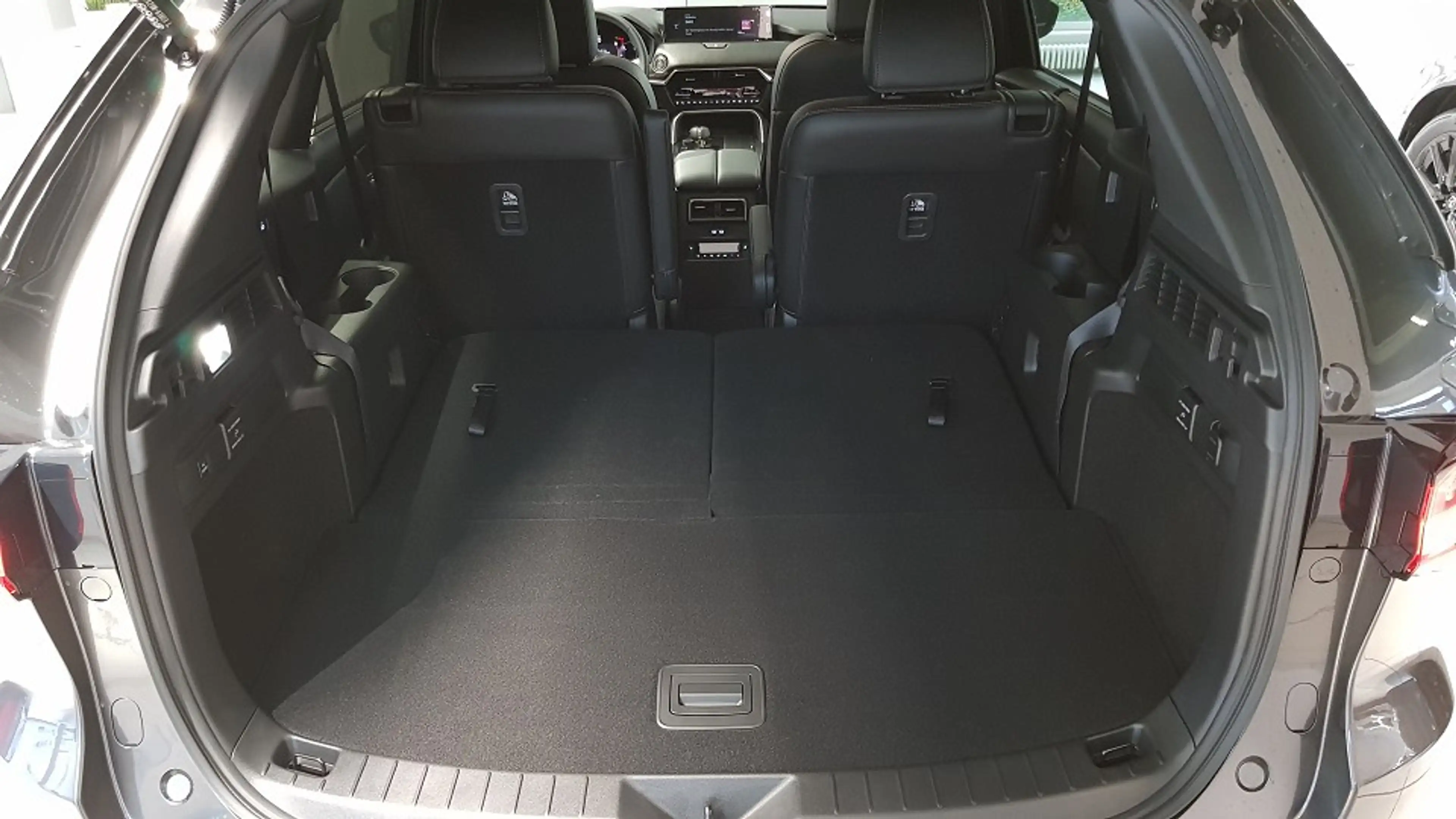 Mazda CX-80 2.5L e-SKYACTIV PHEV 327ps Homura Plus — photo 11