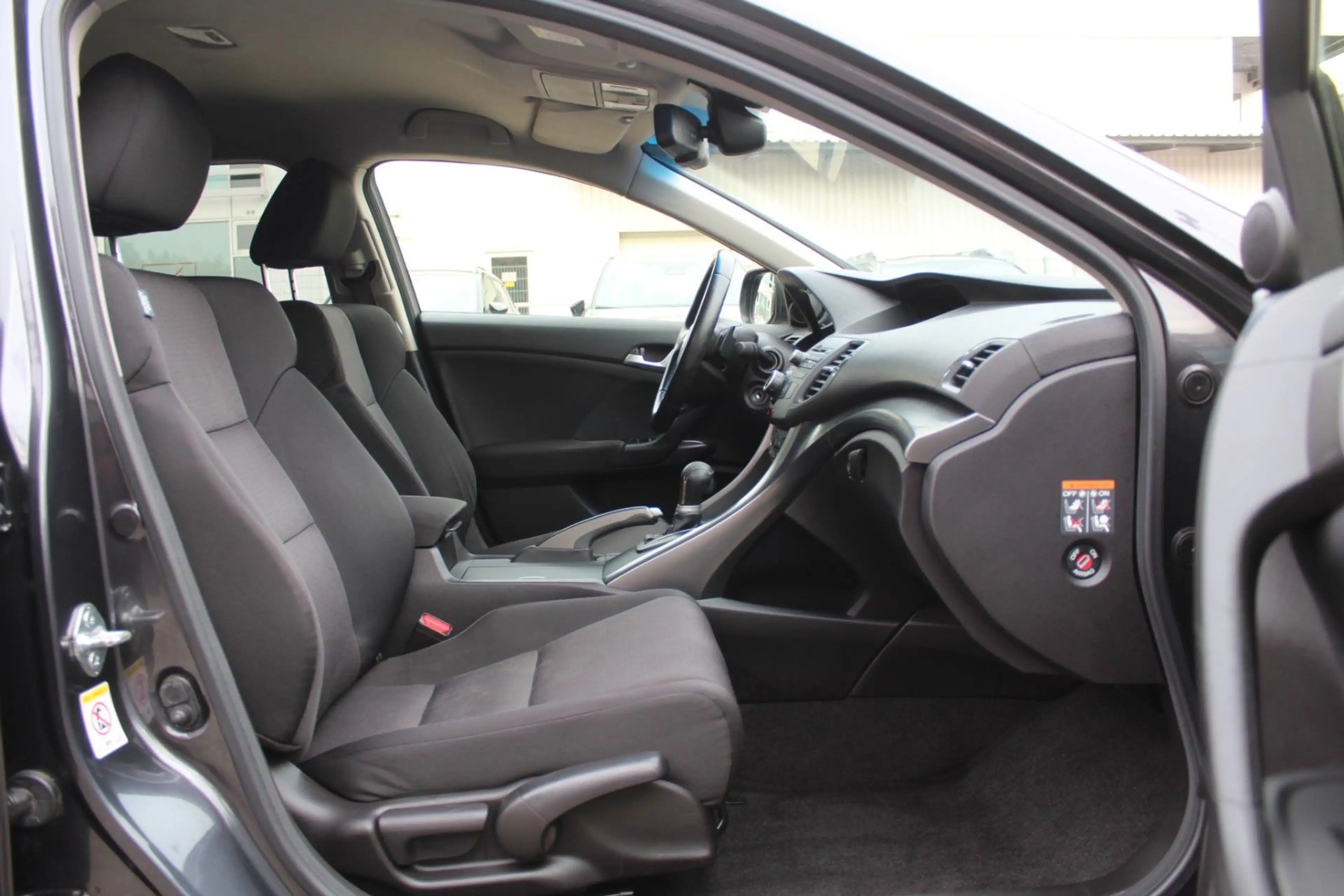 Honda Accord Tourer 2.0 Automatik — photo 13