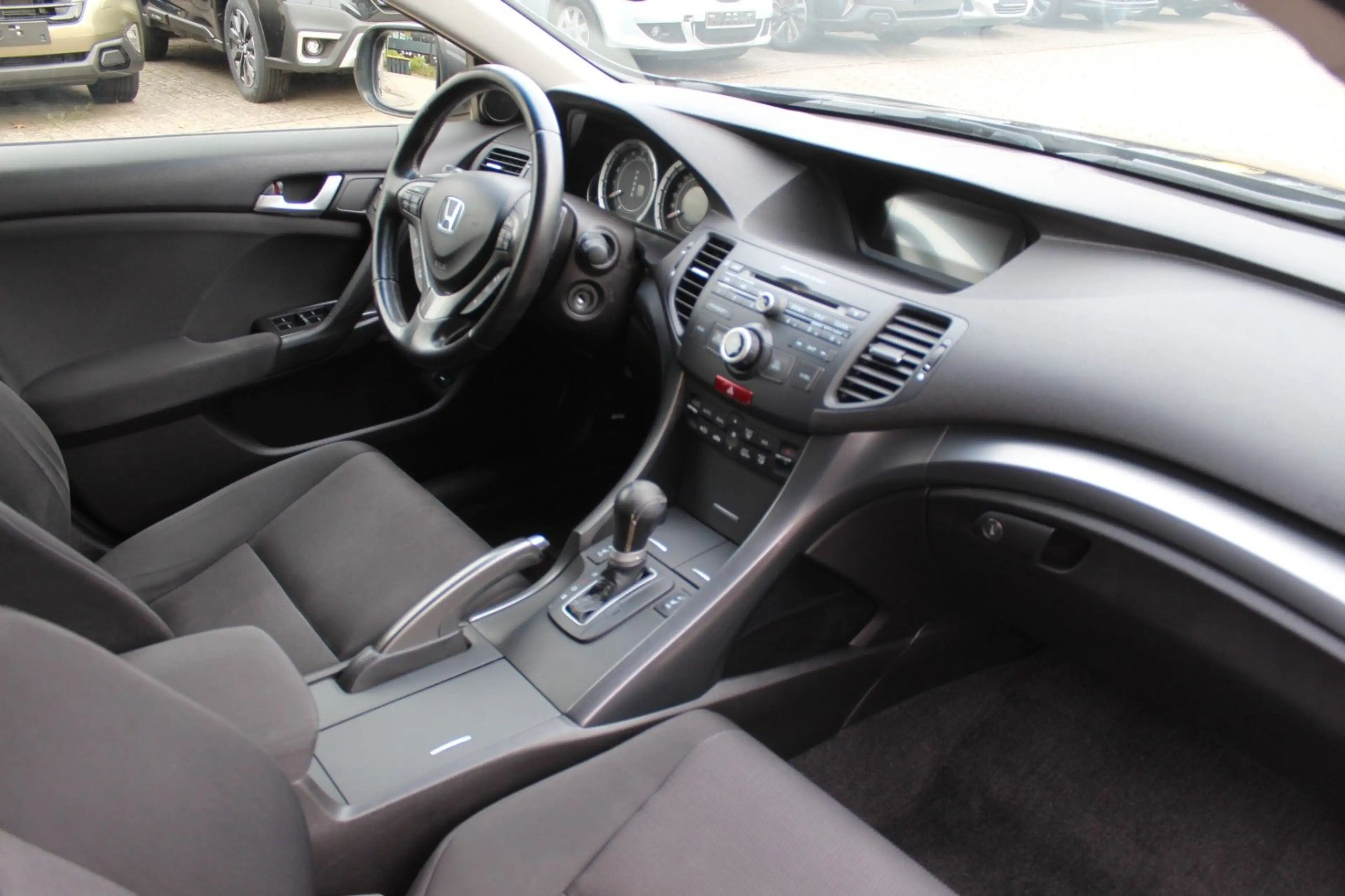 Honda Accord Tourer 2.0 Automatik — photo 11