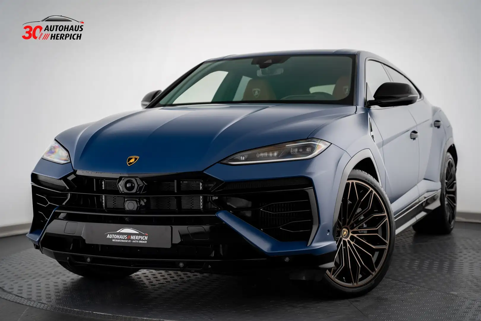 Lamborghini Urus SE Ad-Personam Blu-Grifo-Shiny Matt-PPF B&O Blau - 1