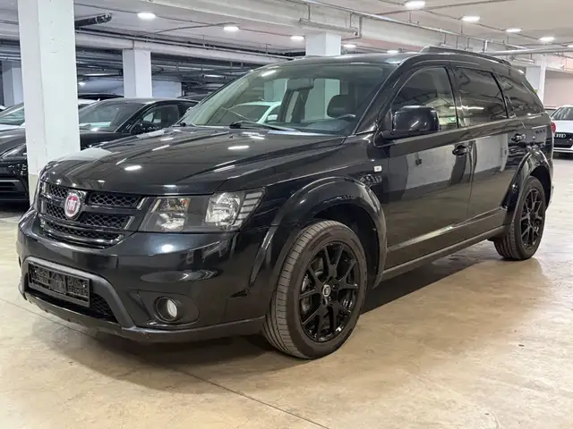 Fiat Freemont BlackCode AWD~DVDVideoPaket~Leder~Klima~LMfelgen