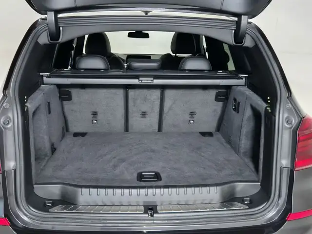 BMW X3 view 14