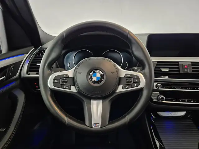 BMW X3 view 10