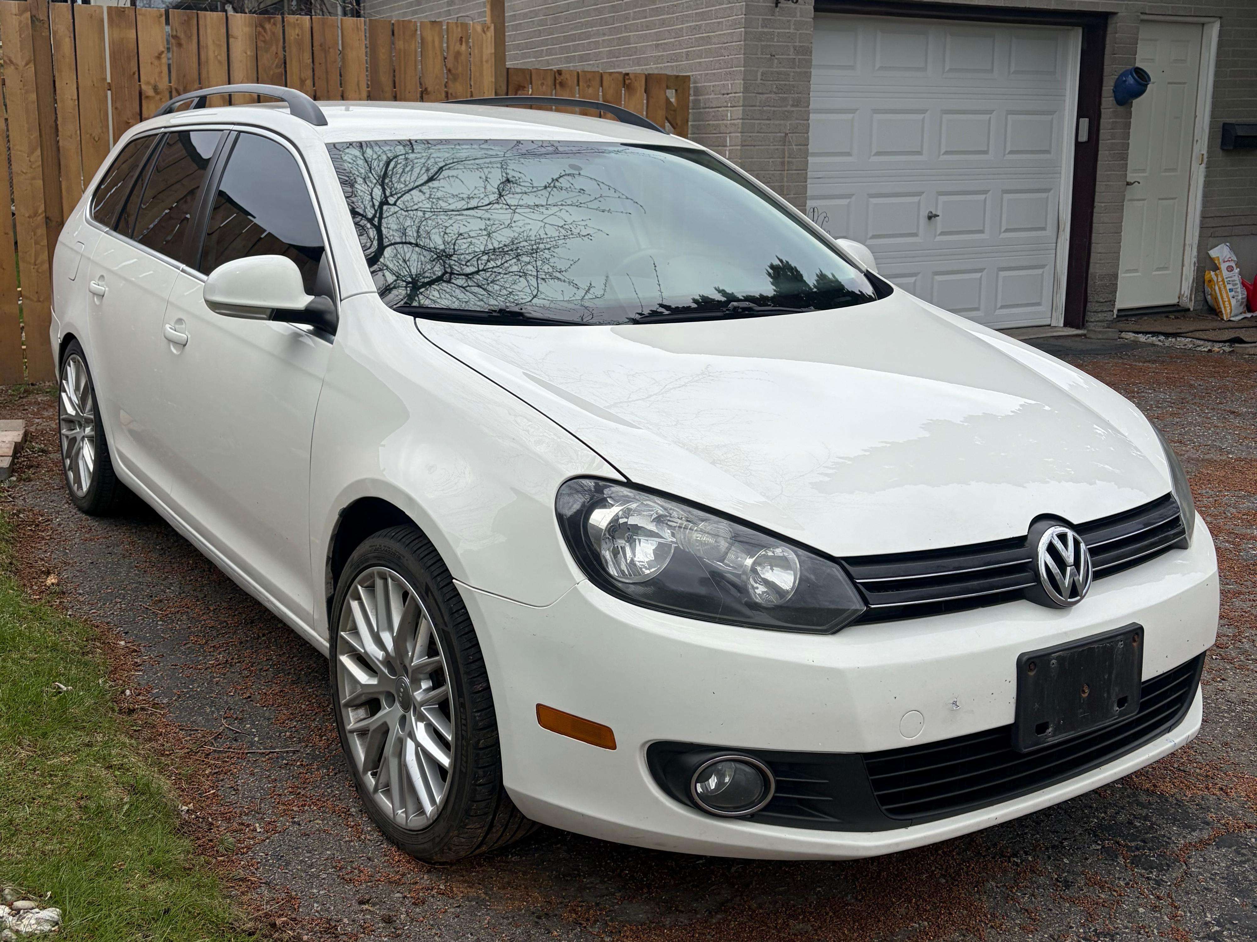 2012 Volkswagen Golf Highline alt 3