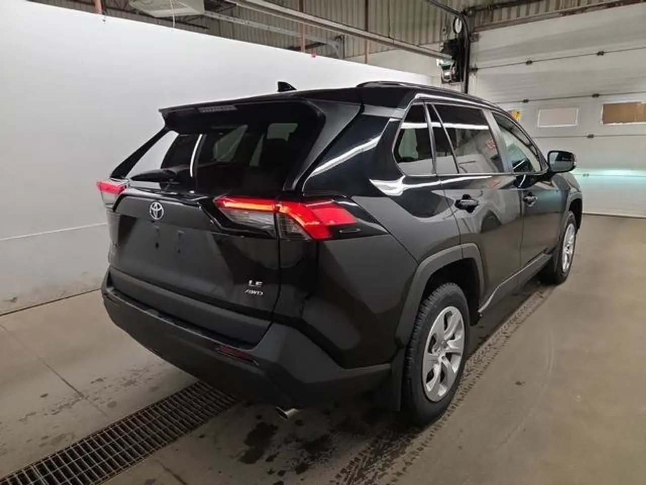Toyota RAV 4 снимка Toyota RAV 4