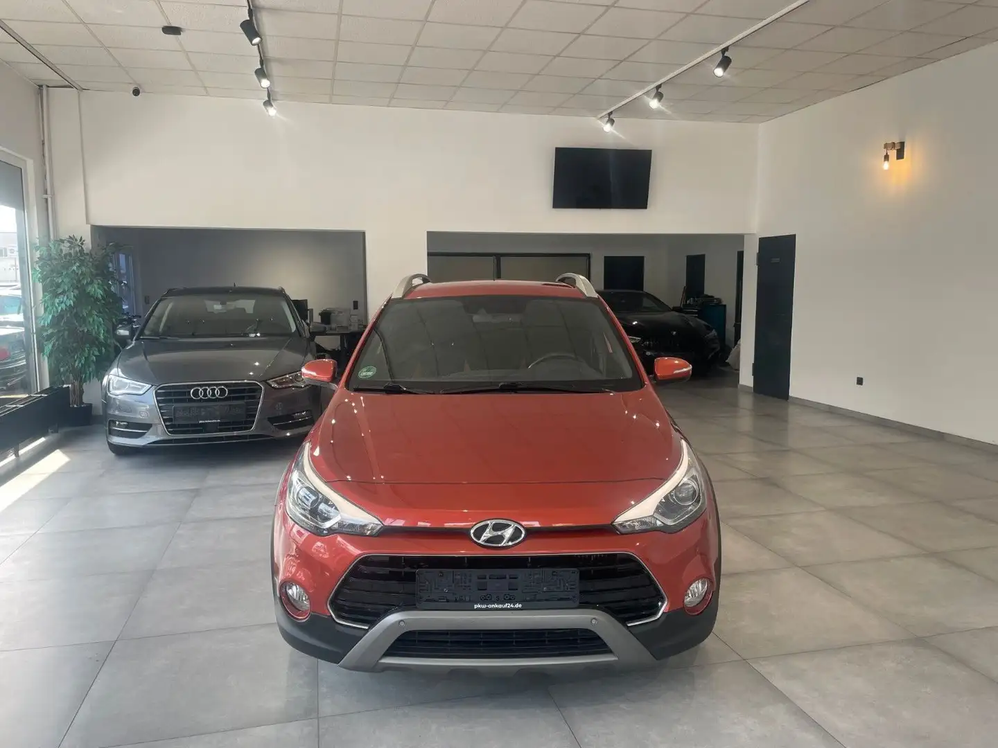 Hyundai i20 Active blue Style Orange - 1