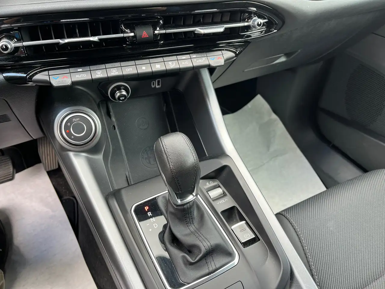 Alfa Romeo Tonale 1.5 MHEV Automaat 360/Carplay/Led Garantie!!, миниатюра 16