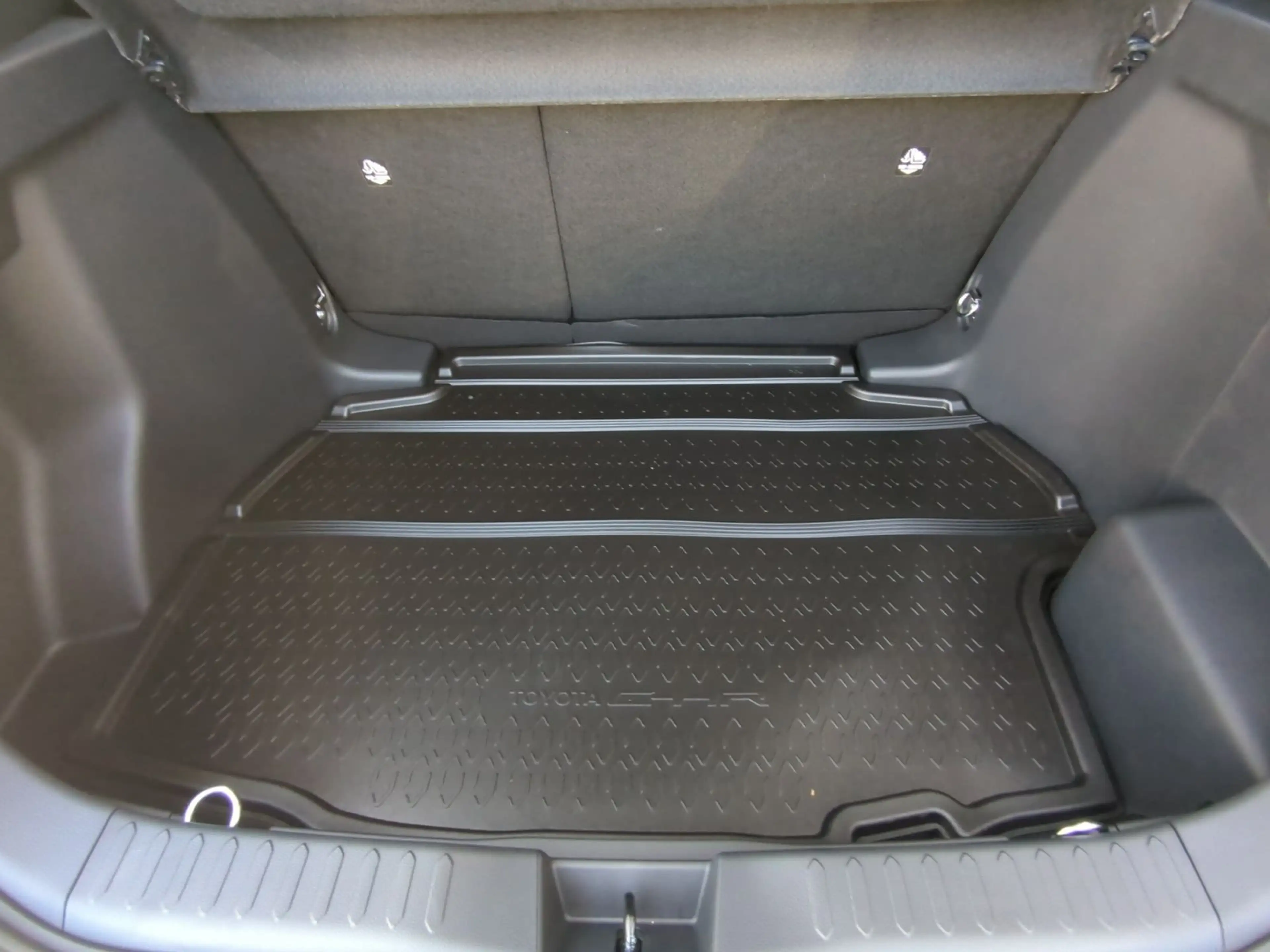 Toyota C-HR 2.0 Hybrid TEAM NAVI+APP+ACC+SHZ+RFK+DAB — photo 14
