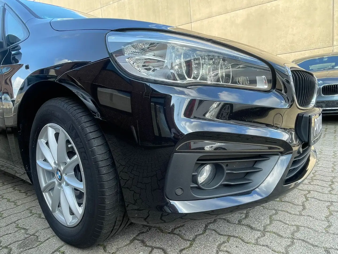 BMW 218 i Advantage *NAVI*LED*PARKASSIST*EU6*EHECKLA Negro - 1