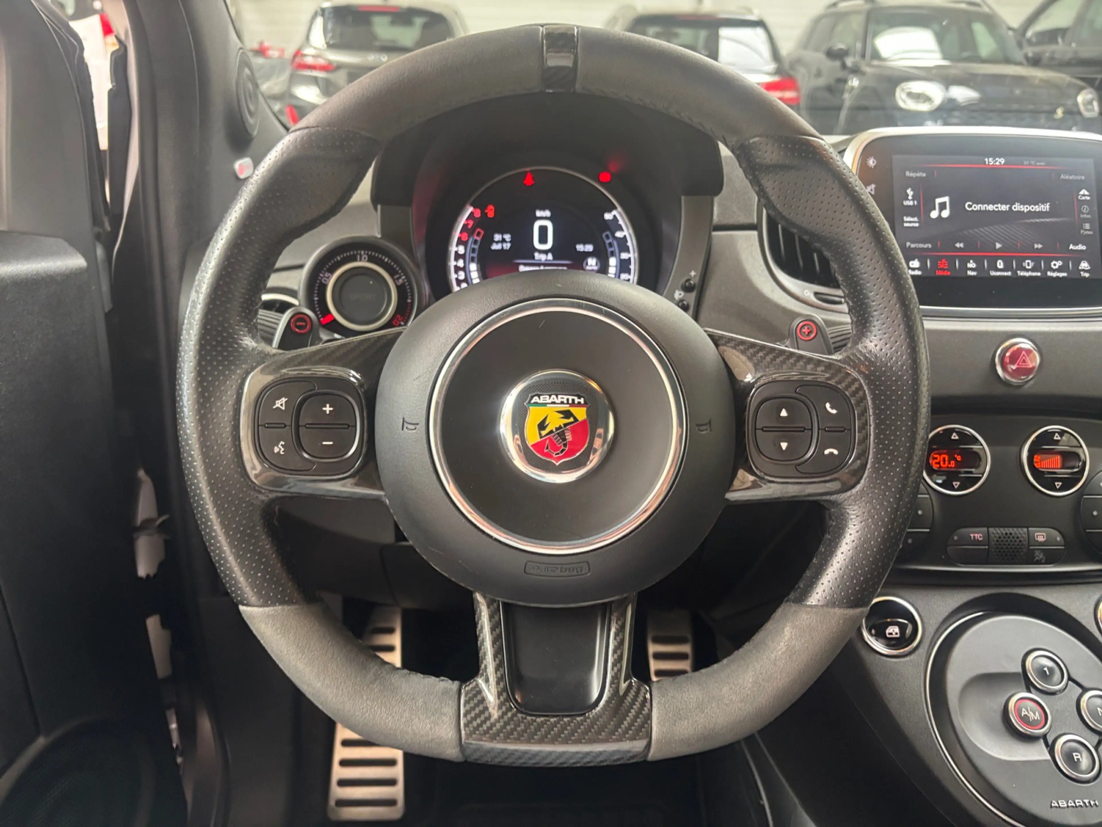 Abarth 500 595 Esseesse-LIGNE  AKRAPOVIC-SIÈGES BAQUETS CARBON-FREINS BREMBO — photo 12