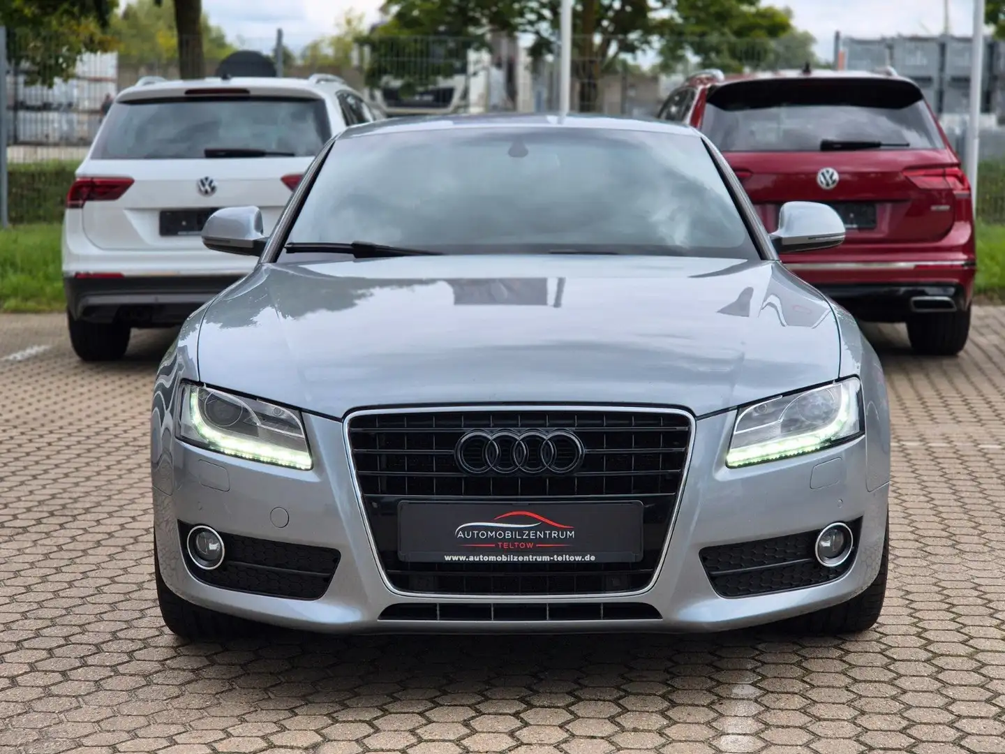 Audi A5 3.2 FSI multitronic B&O Leder Navi Bi-Xenon Grau - 2