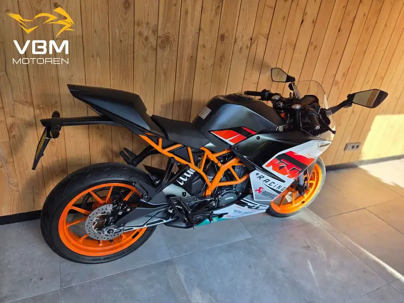 KTM RC 125 - foto 3