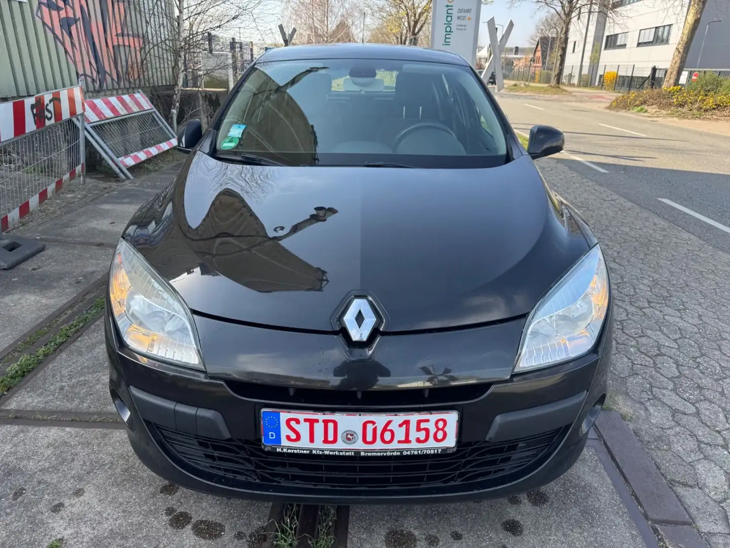 Renault Megane III Lim. Dynamique*KEYLESS*2.Hand*Klima* Schwarz - 2