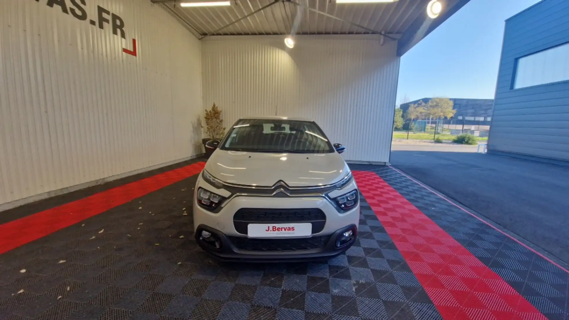 Citroen C3 PURETECH 83 SS FEEL PACK Beige - 2