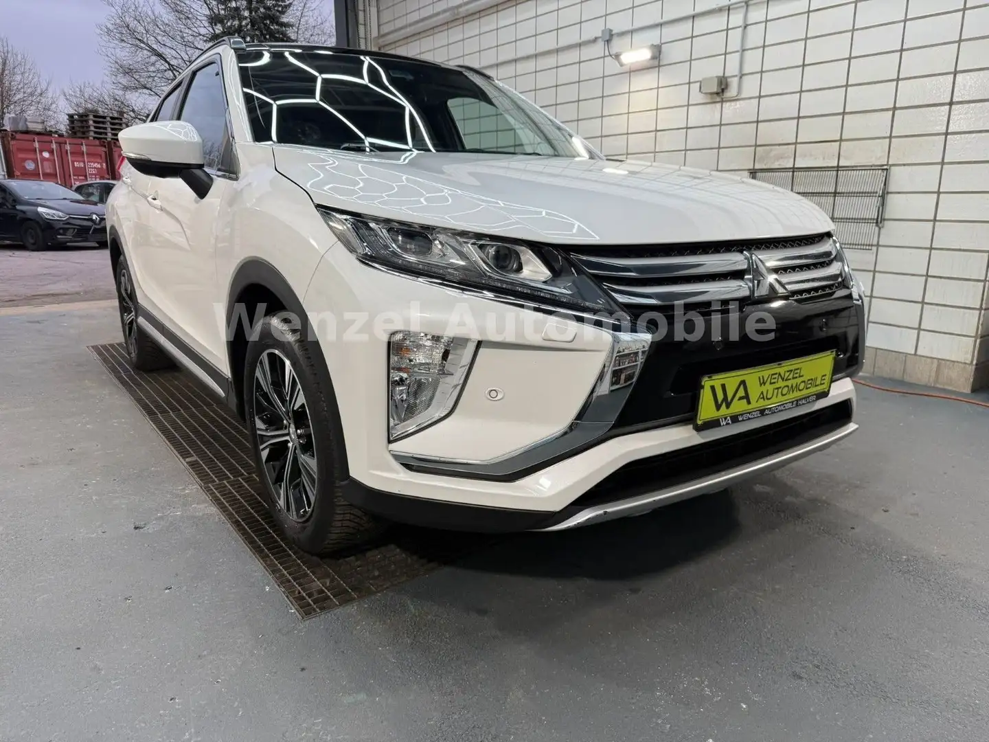 Mitsubishi Eclipse Cross Top *BI-LED*HEAD-UP*AHK*PANO* Weiß - 2