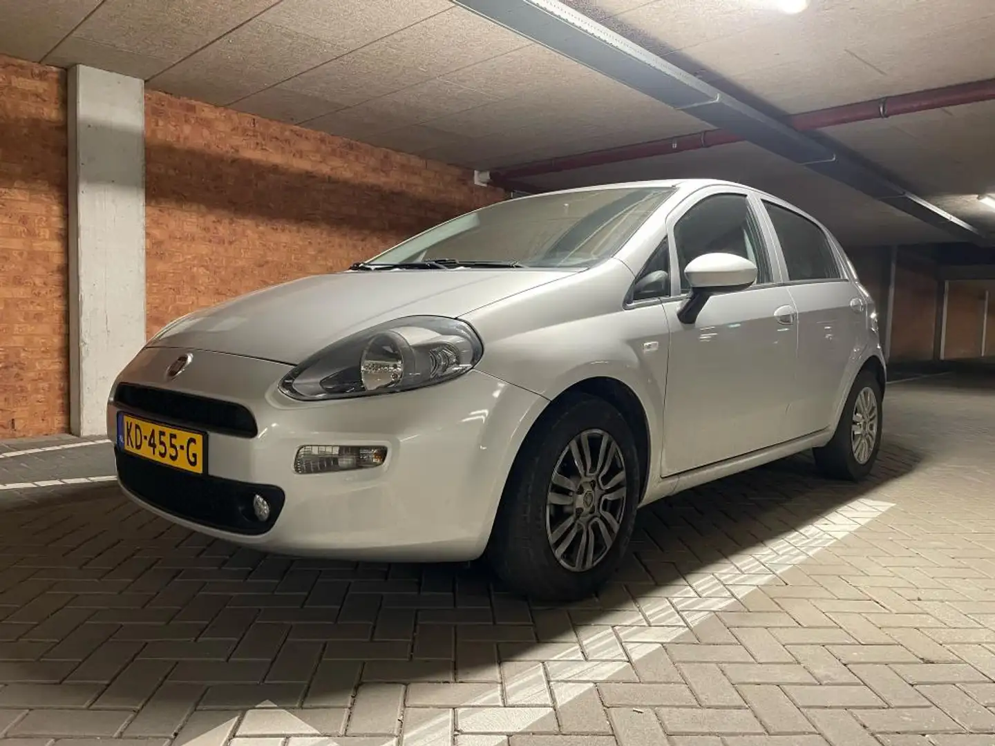 Fiat Punto Evo 0.9 TwinAir Lounge Šedá - 2