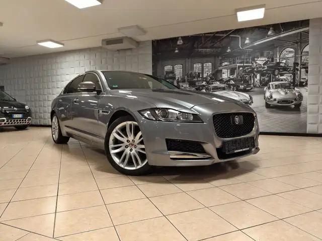 Jaguar XF 20D AWD,PRESTIGE,MERIDIAN,VOL+SED.RISCAL. CL 19+18