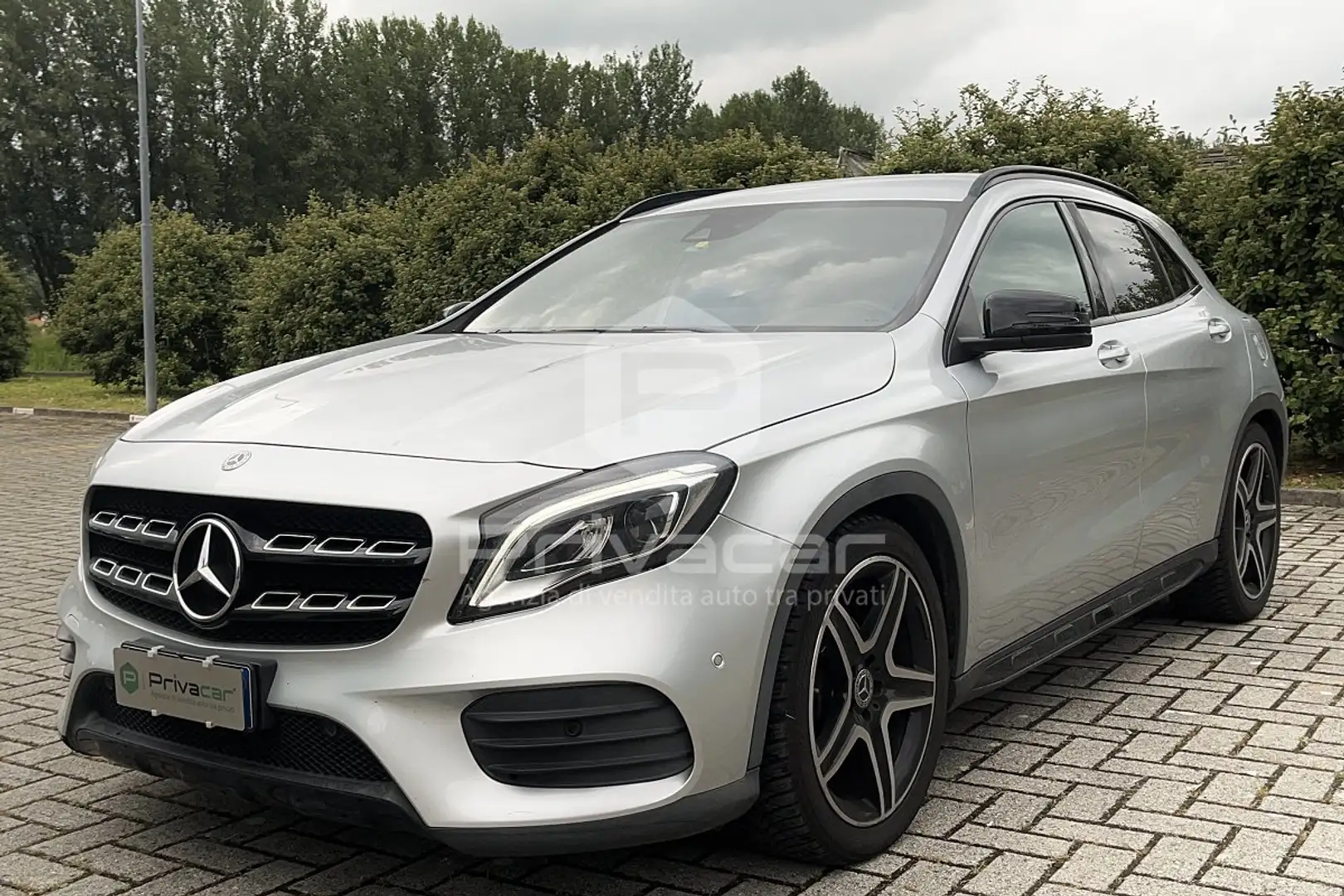 Mercedes-Benz GLA 200 GLA 200 d Automatic 4Matic Premium Argento - 1
