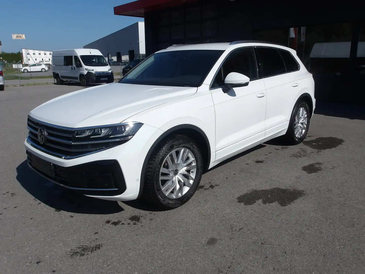 Volkswagen Touareg 3.0 TDI 170 kW 4Motion *LUFT*AHK*RFK*LEDER*MATRIX* Weiß - 1