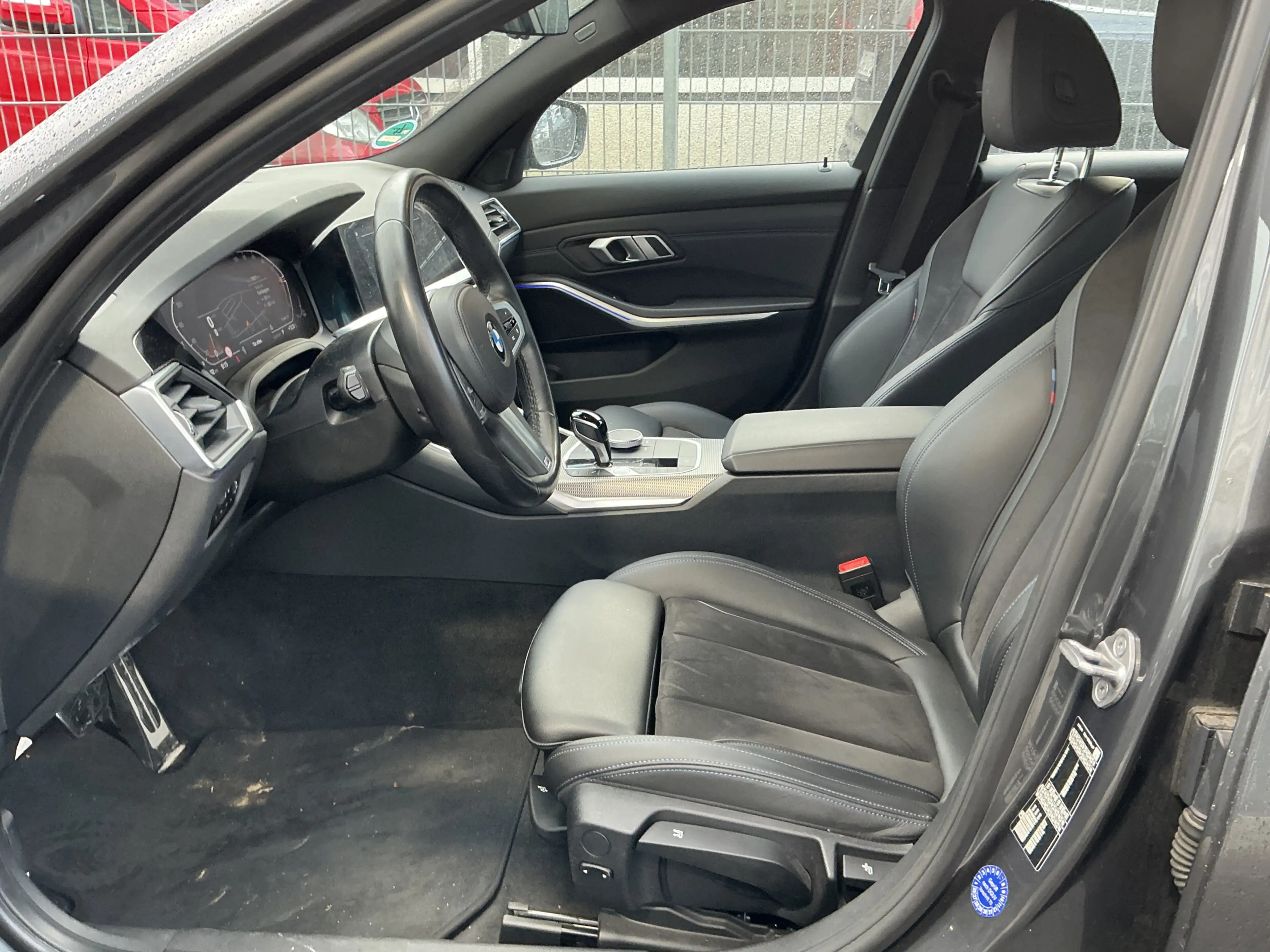 BMW 318 d M-Sport Leder R.Cam Navi Ambiente PDC LED — photo 8
