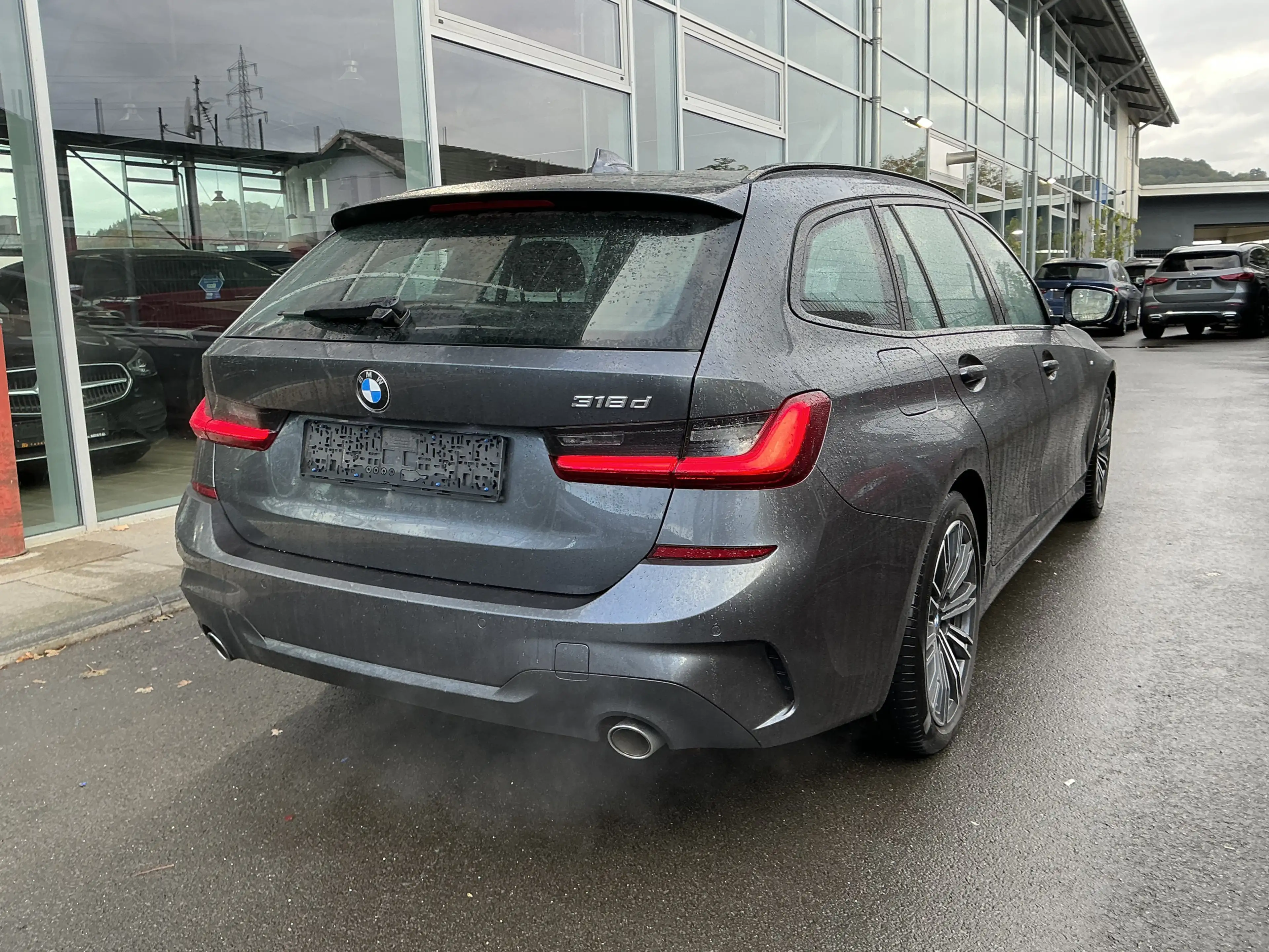BMW 318 d M-Sport Leder R.Cam Navi Ambiente PDC LED — photo 2