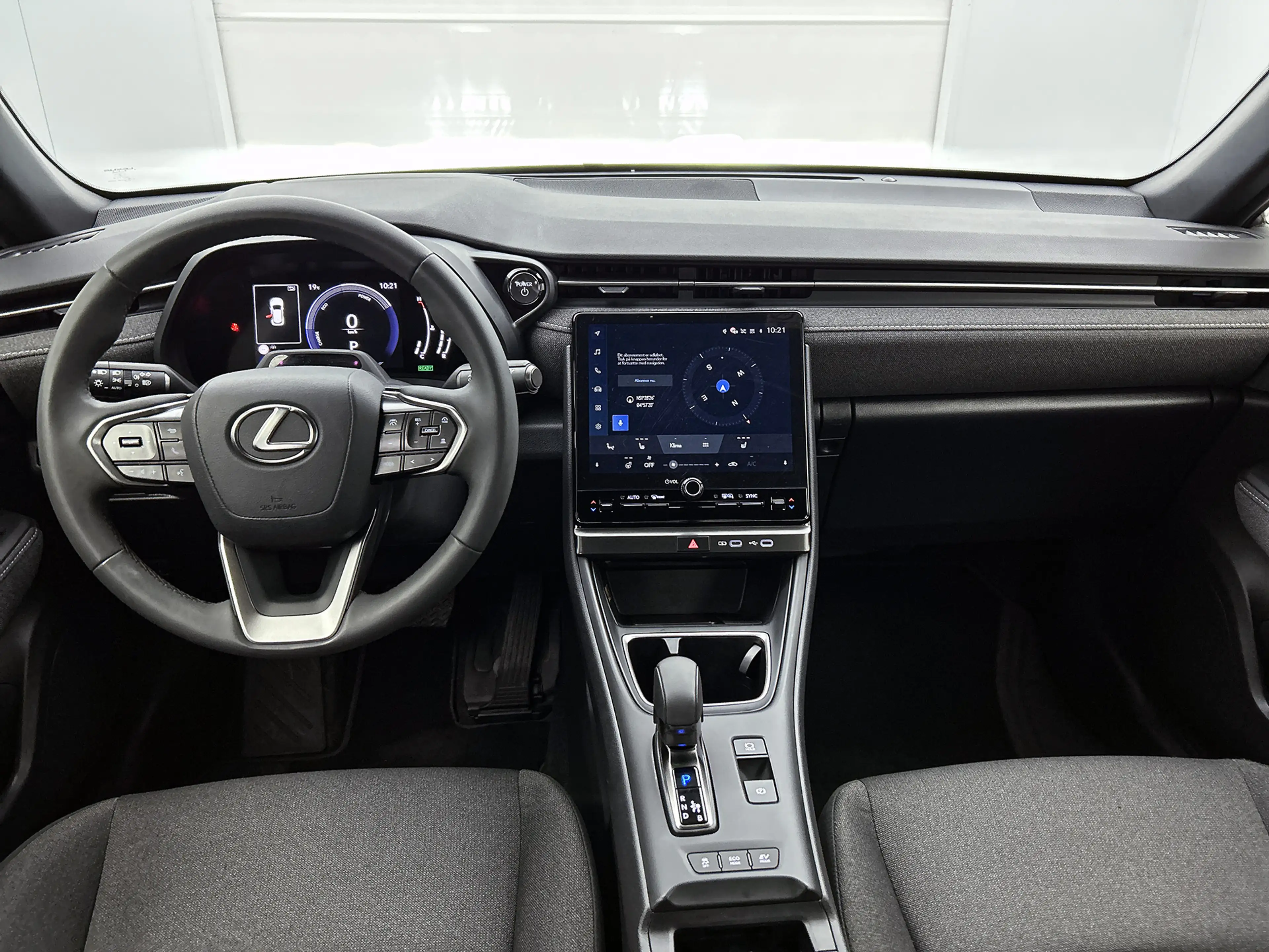 Lexus LBX 2WD | Comfort & Safety Pack | Lexus Link + | Safet — photo 4