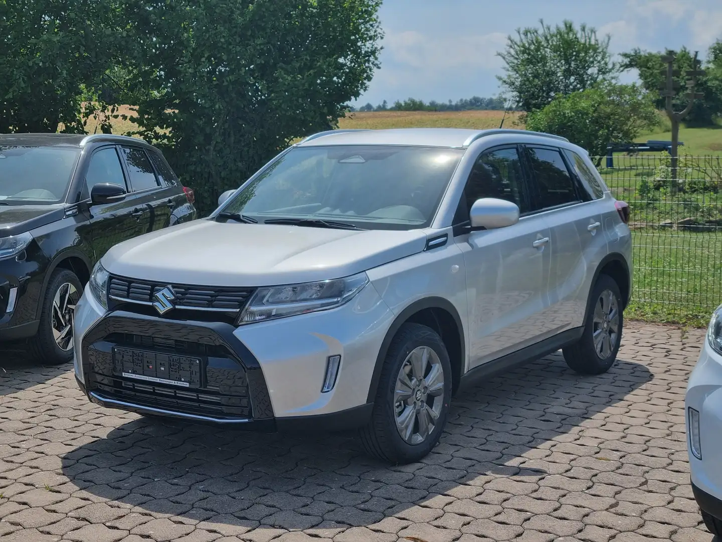 Suzuki Vitara 1.4 Boosterjet Hybrid Allgrip Comfort Silber - 1