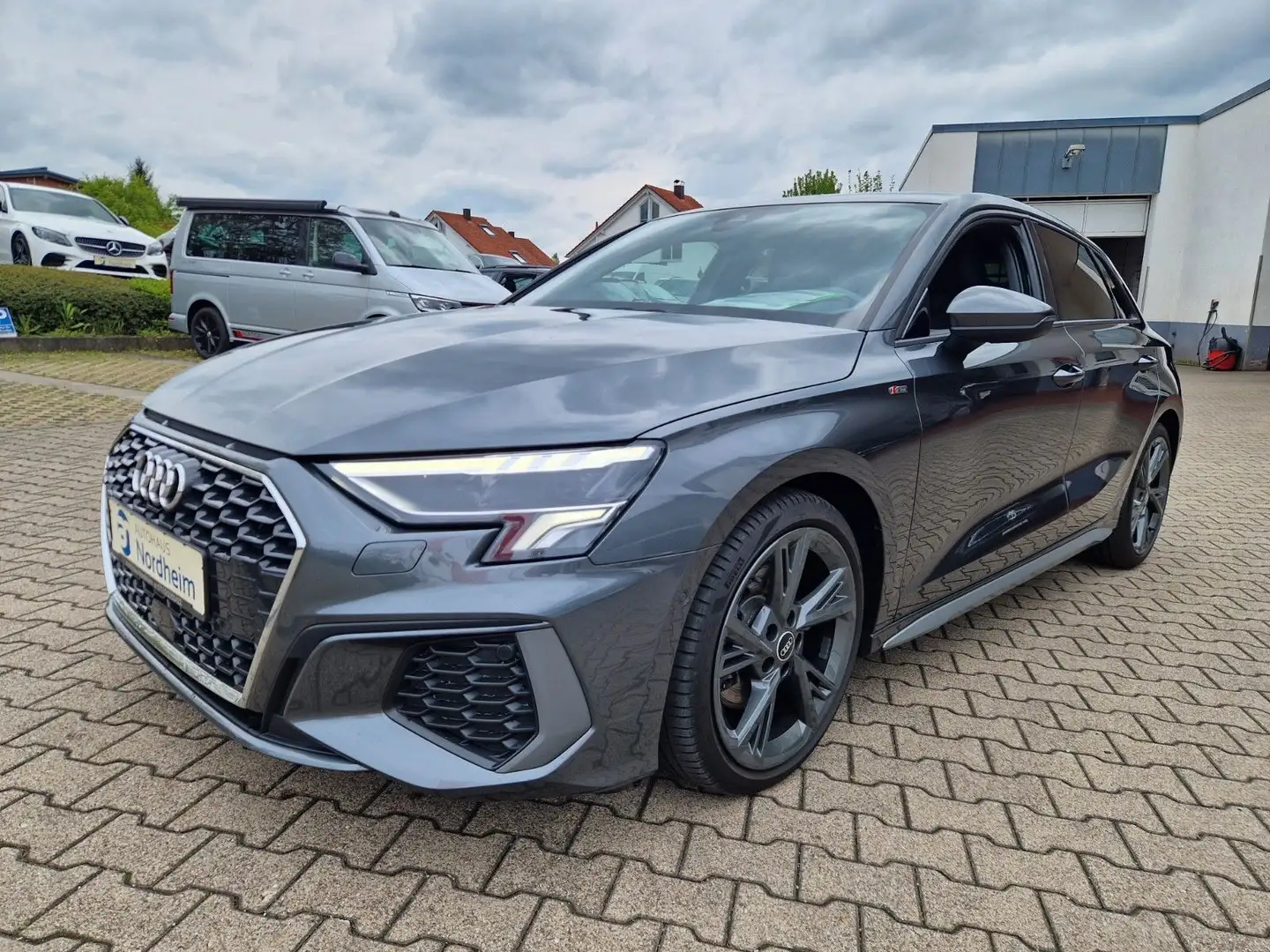 Audi A3 Sportback 35 TDI S line Navi ACC 18" Virtual Gris - 1