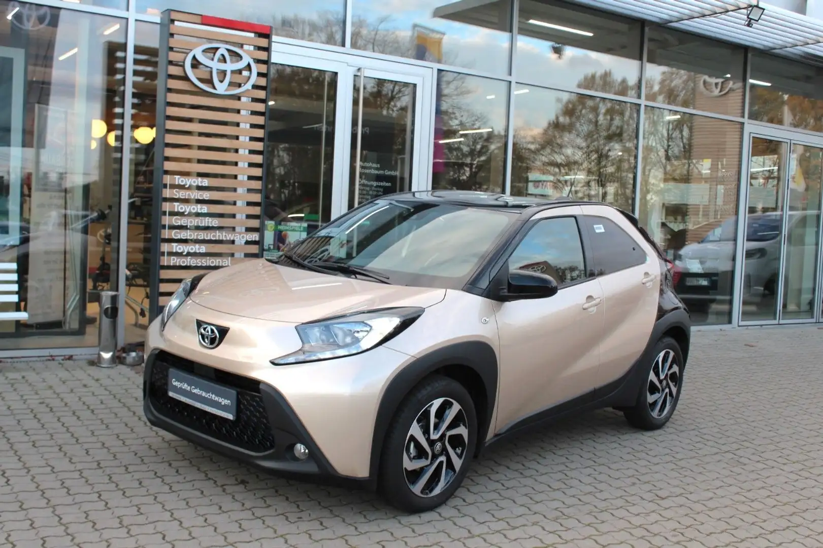 Toyota Aygo X 1.0 Teamplayer*LED*KAMERA*SHZ*KLIMA*1HAND Beige - 1