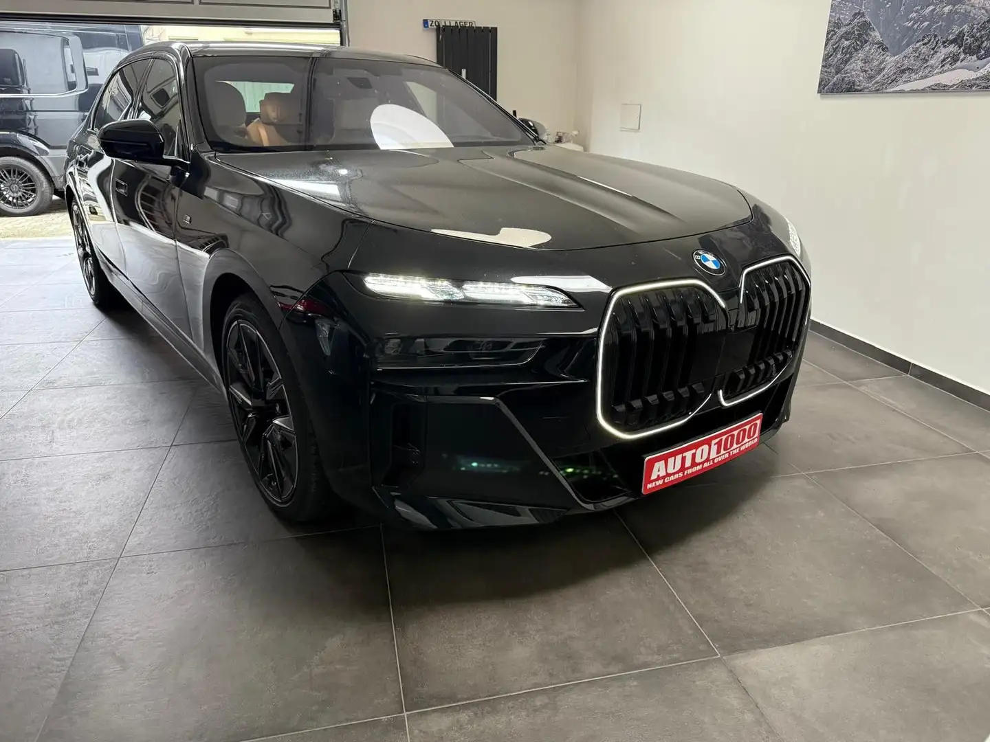 BMW 740 d xDrive M Sport, Schwarz - 1