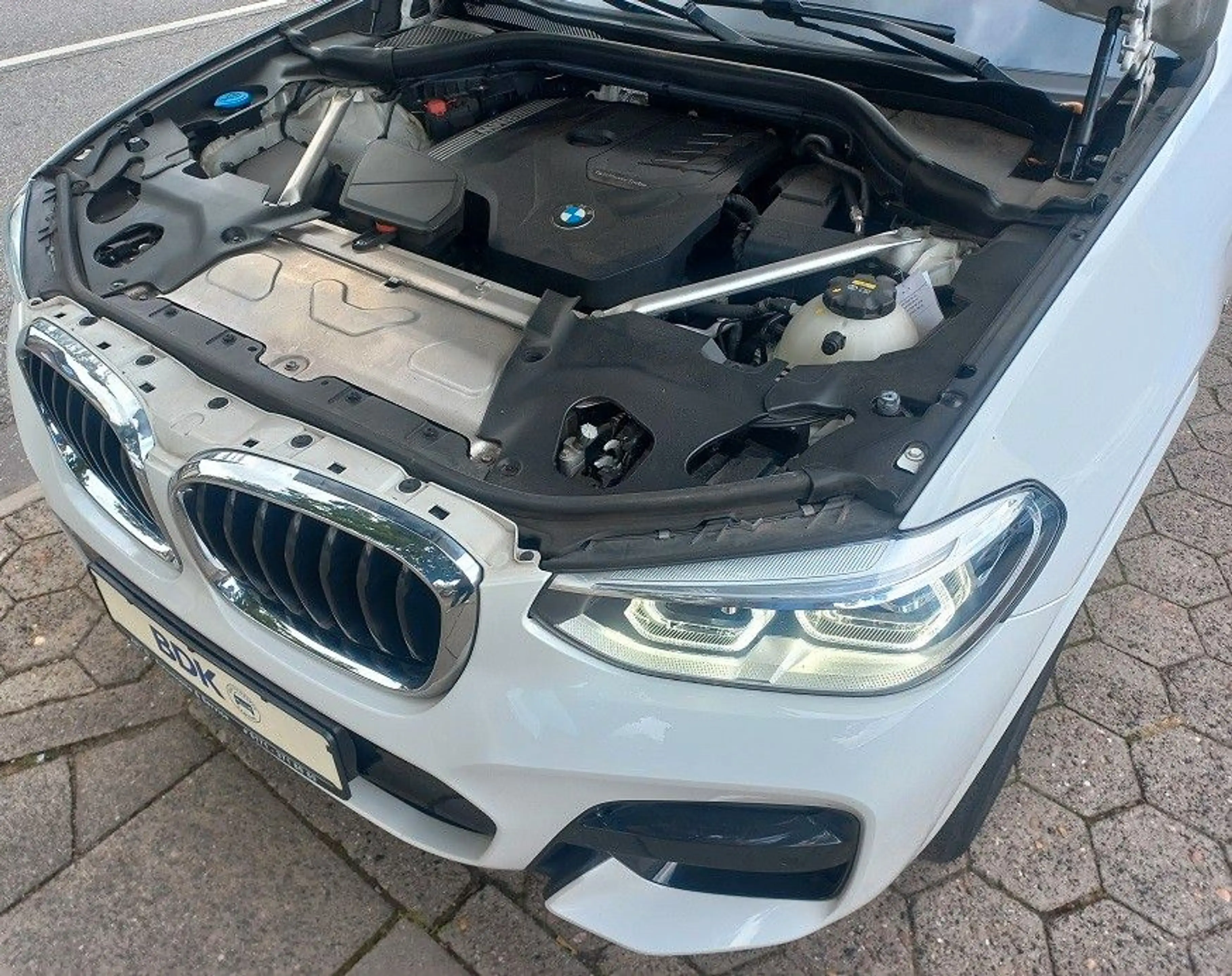 BMW X3 xDrive 20i M Sport Klima SHZ Leder Navi AHK — photo 40