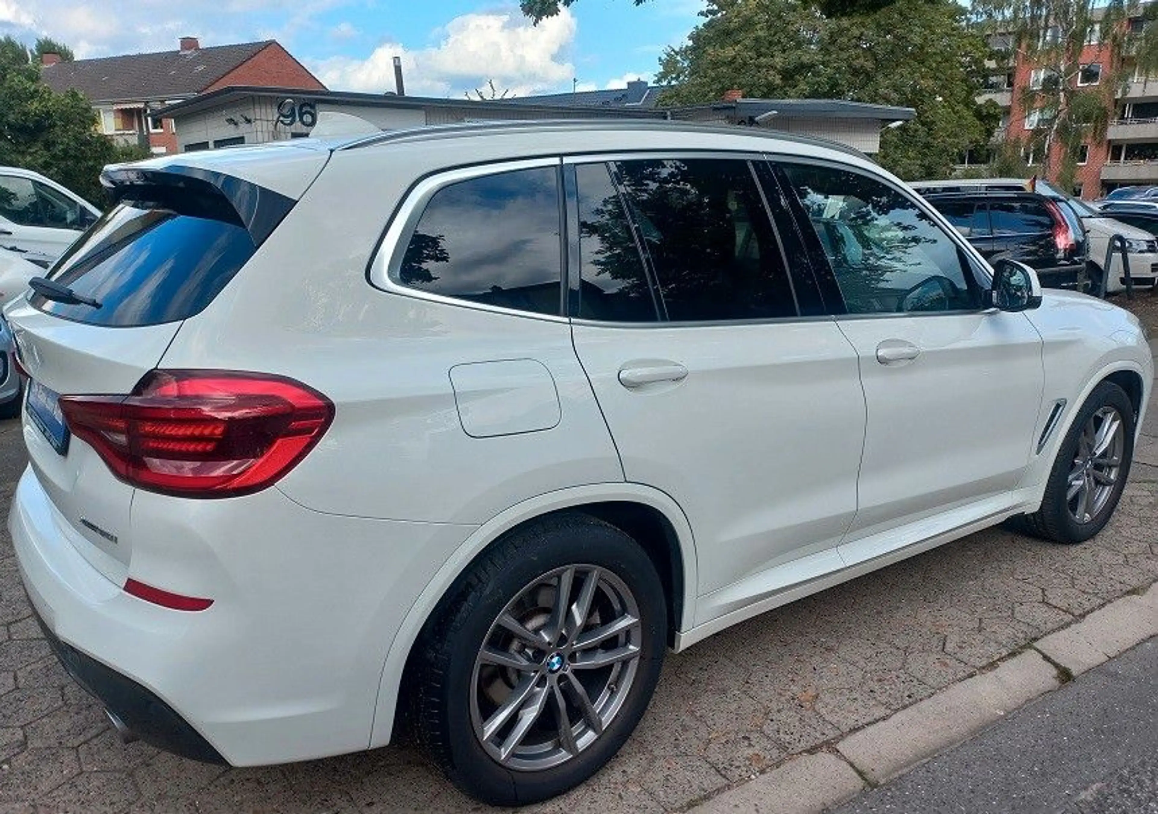BMW X3 xDrive 20i M Sport Klima SHZ Leder Navi AHK — photo 9