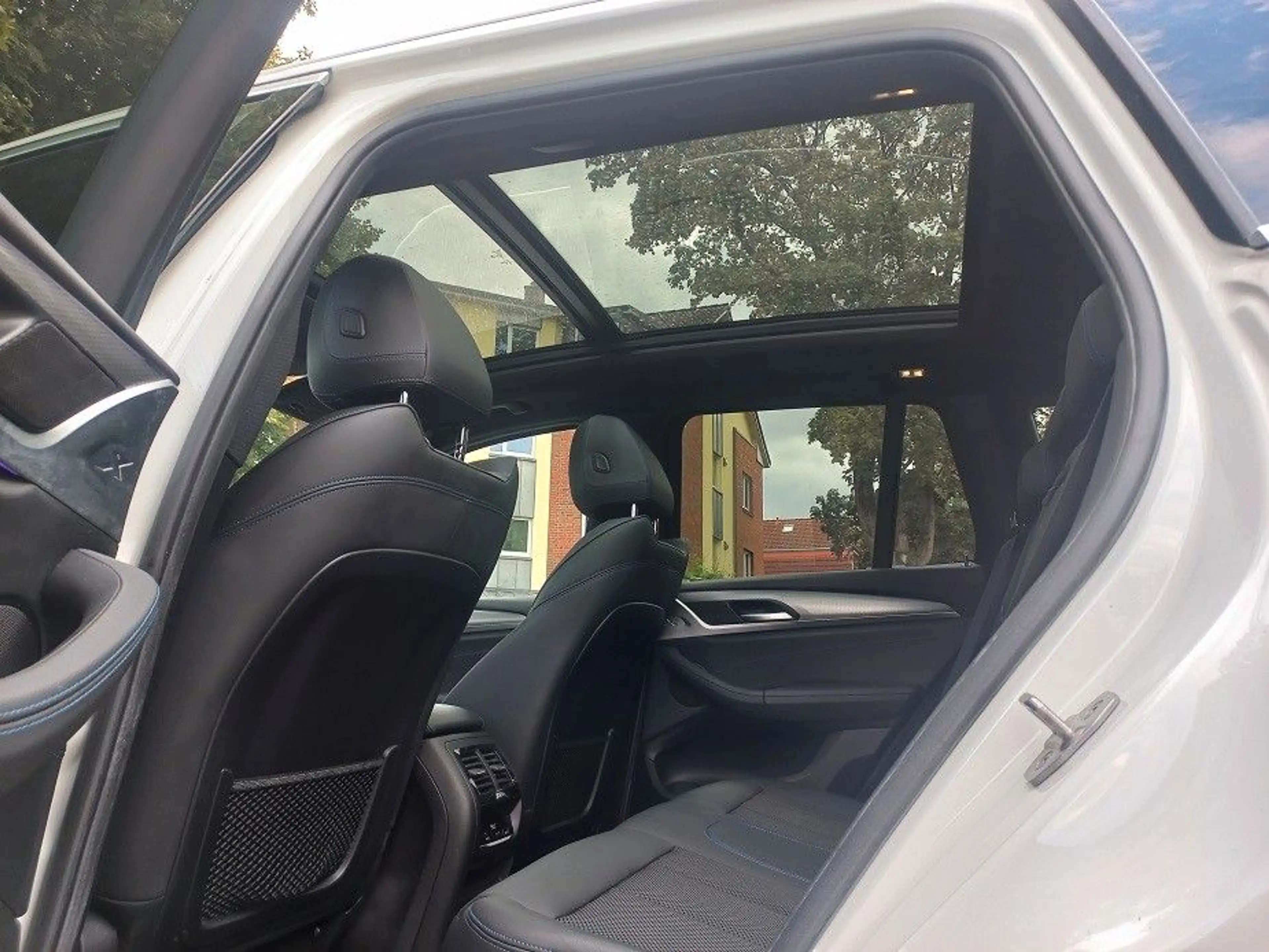 BMW X3 xDrive 20i M Sport Klima SHZ Leder Navi AHK — photo 22