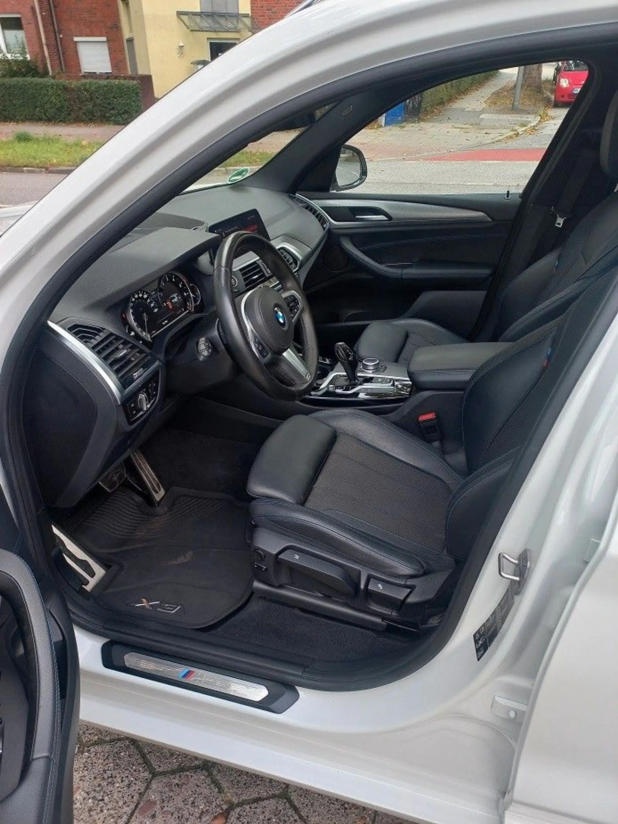 BMW X3 xDrive 20i M Sport Klima SHZ Leder Navi AHK — photo 23