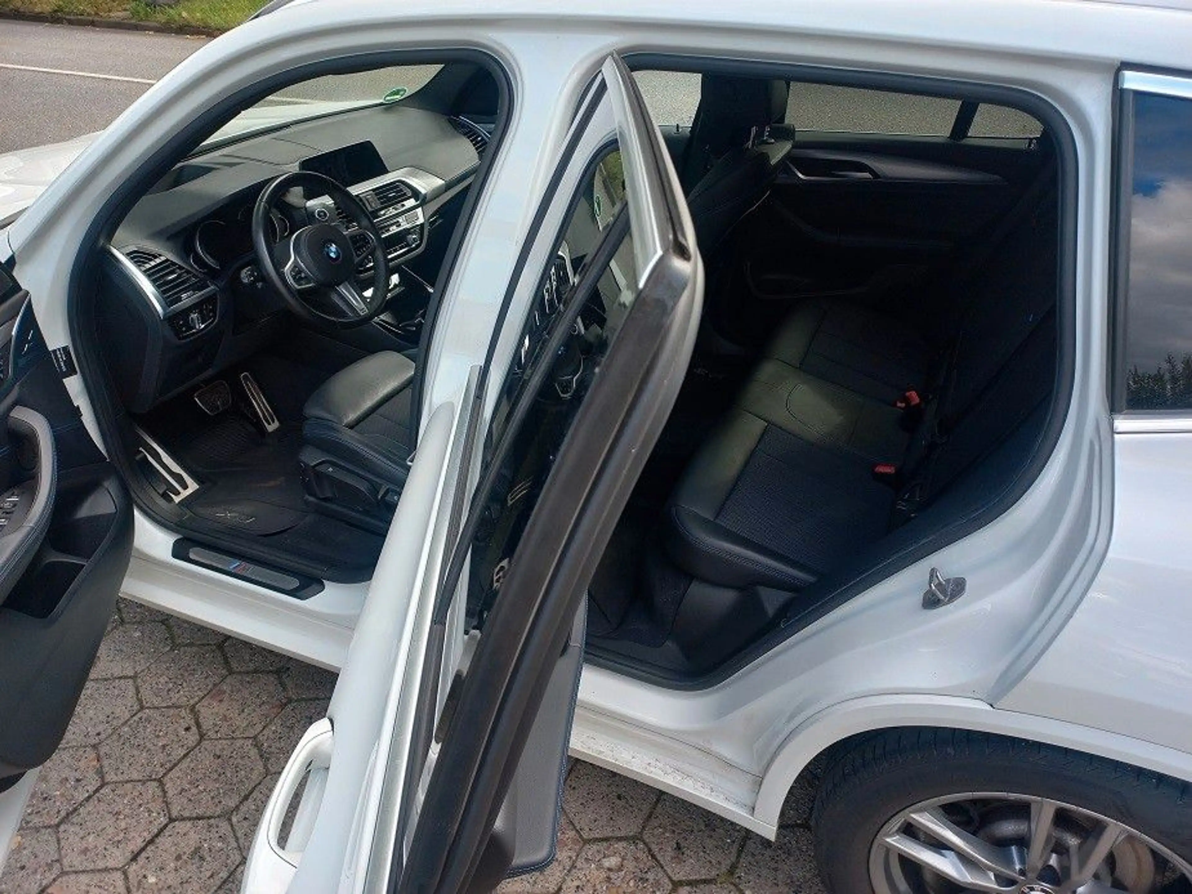 BMW X3 xDrive 20i M Sport Klima SHZ Leder Navi AHK — photo 21
