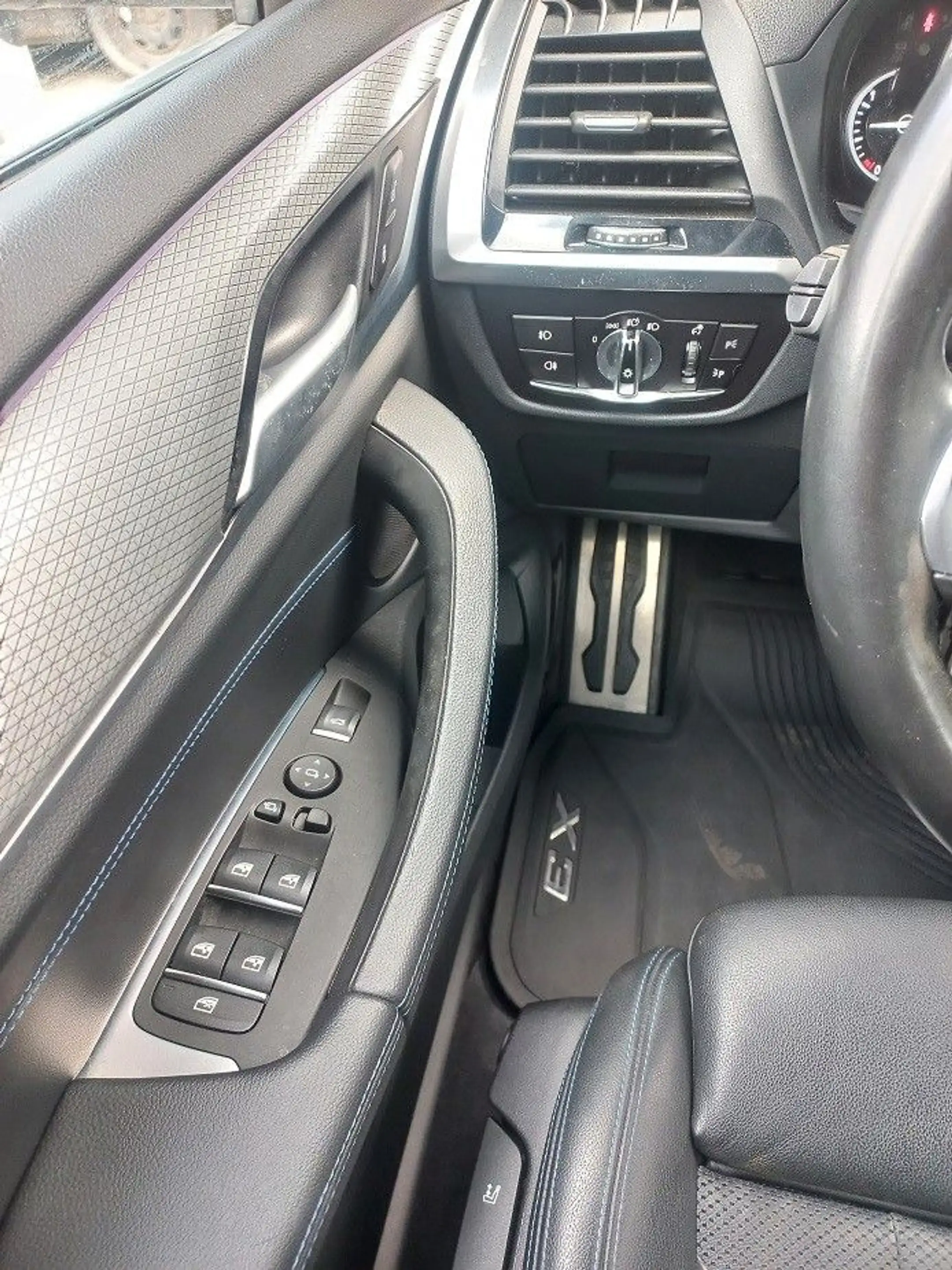 BMW X3 xDrive 20i M Sport Klima SHZ Leder Navi AHK — photo 25