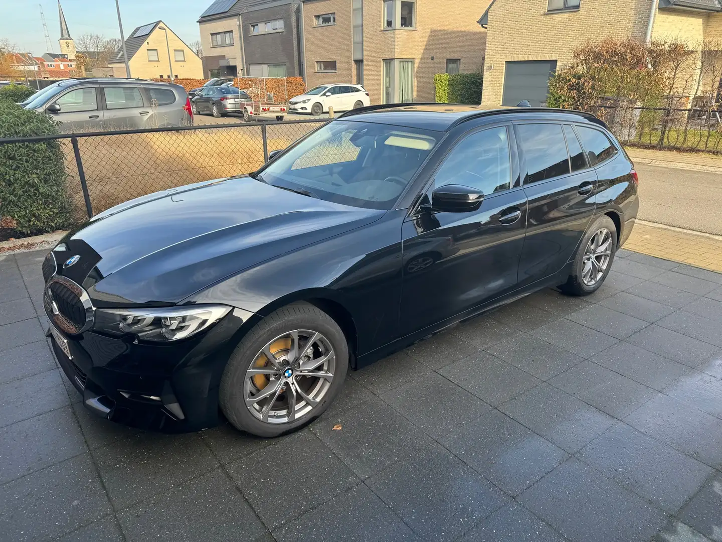 BMW 318 318i Touring Aut. Zwart - 1