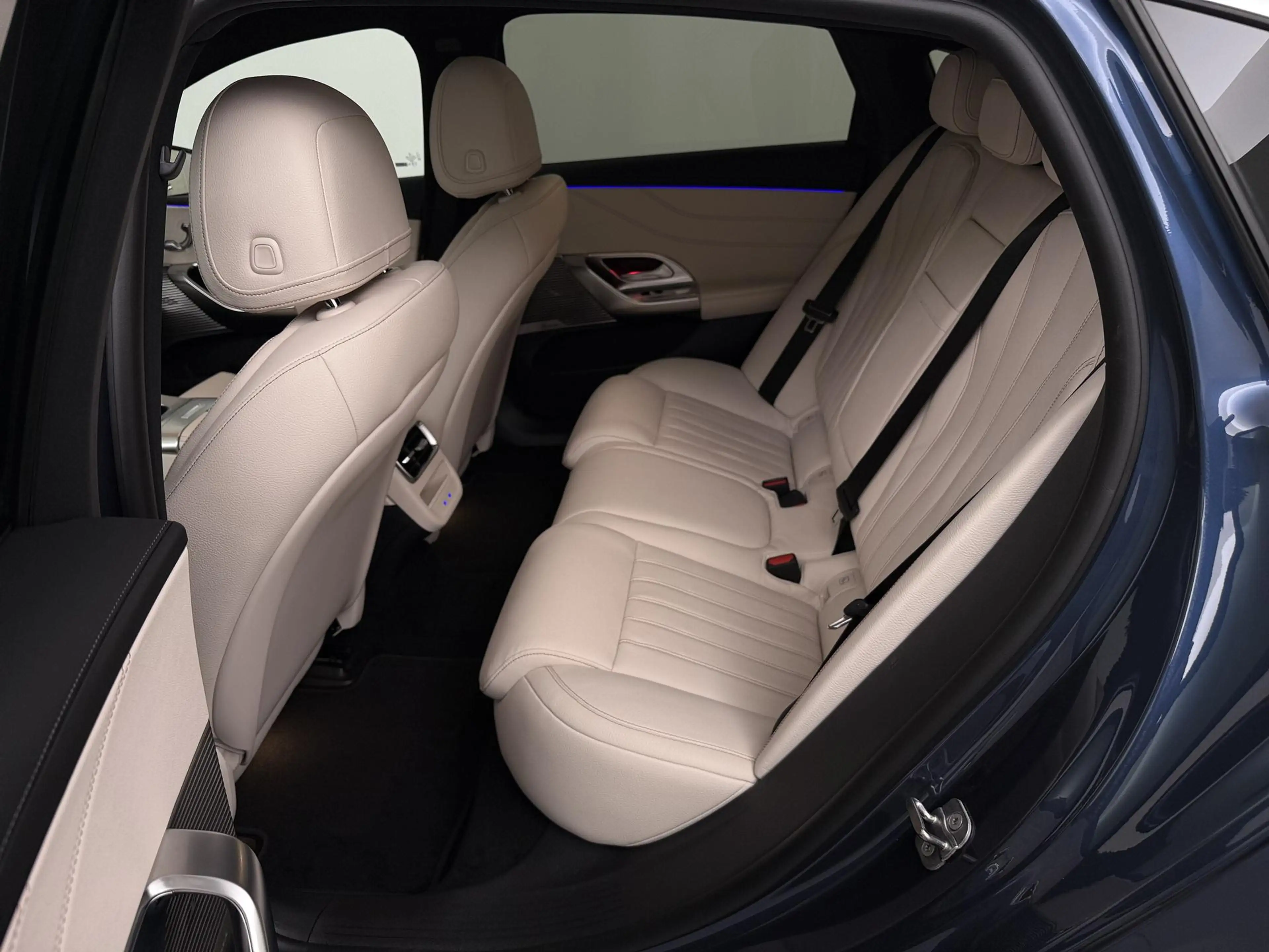 Mercedes-Benz C 400 4MATIC Business Solution AMG 94 kWh — photo 11
