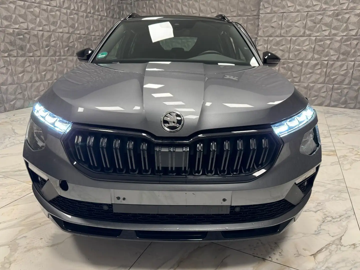 Skoda Kamiq Monte Carlo Gris - 2