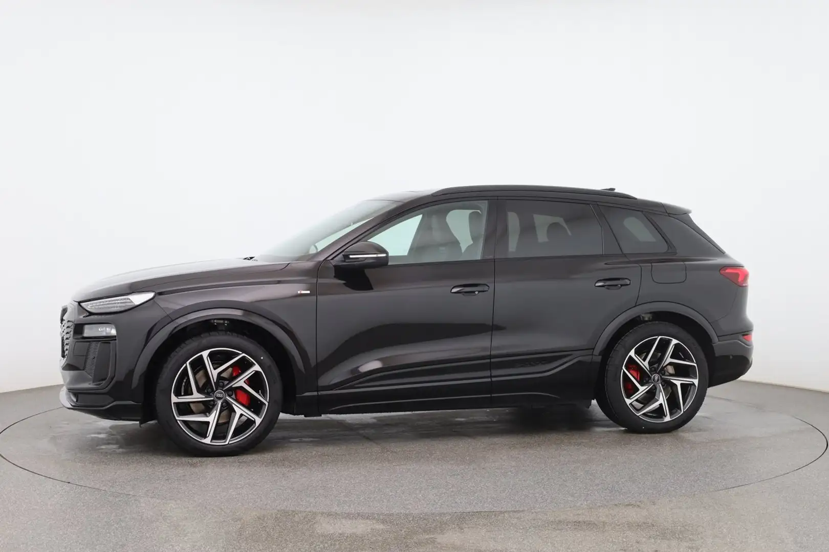 Audi Q6 e-tron e-tron quattro Schwarz - 2