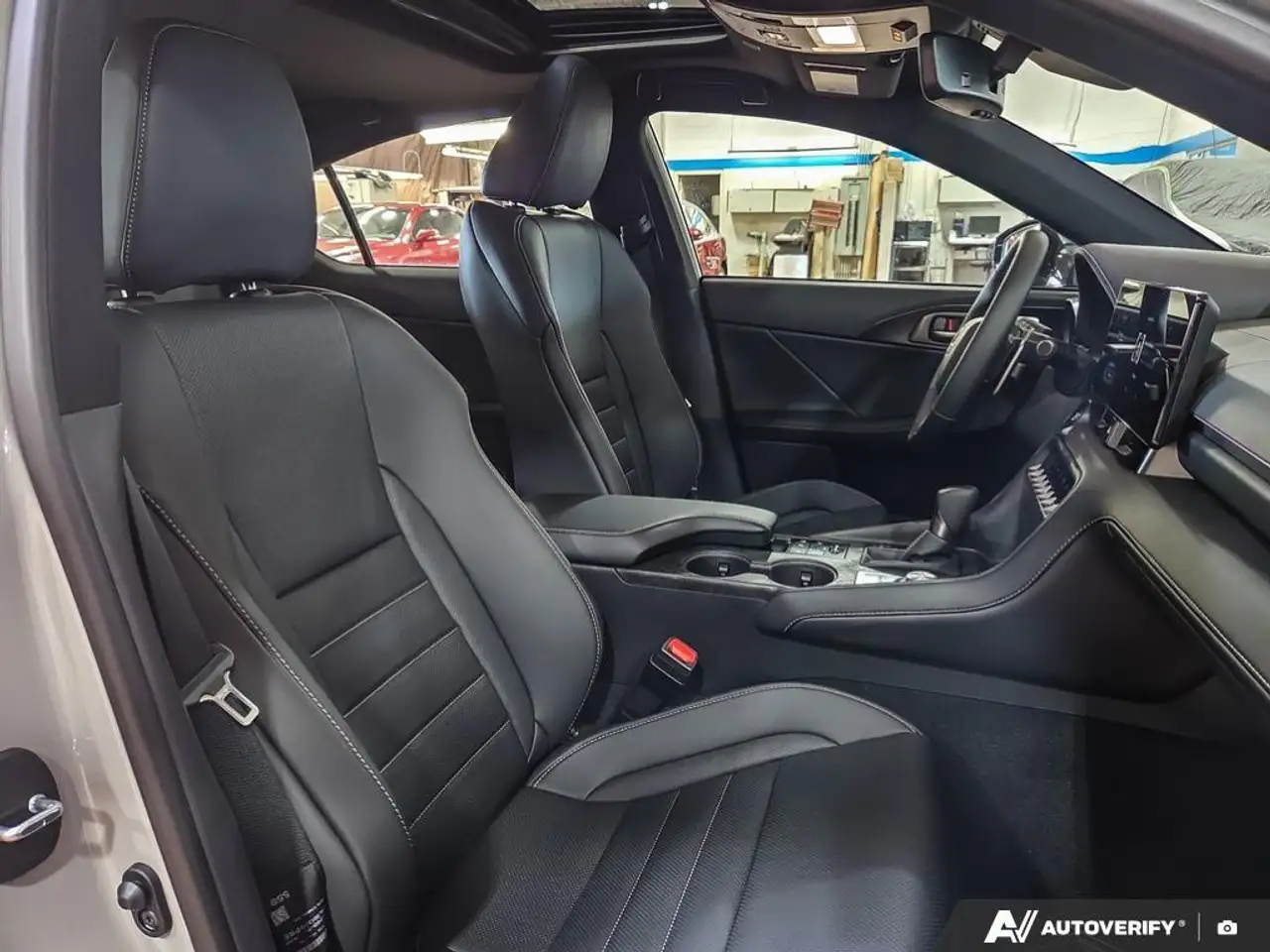 Lexus IS снимка Lexus IS