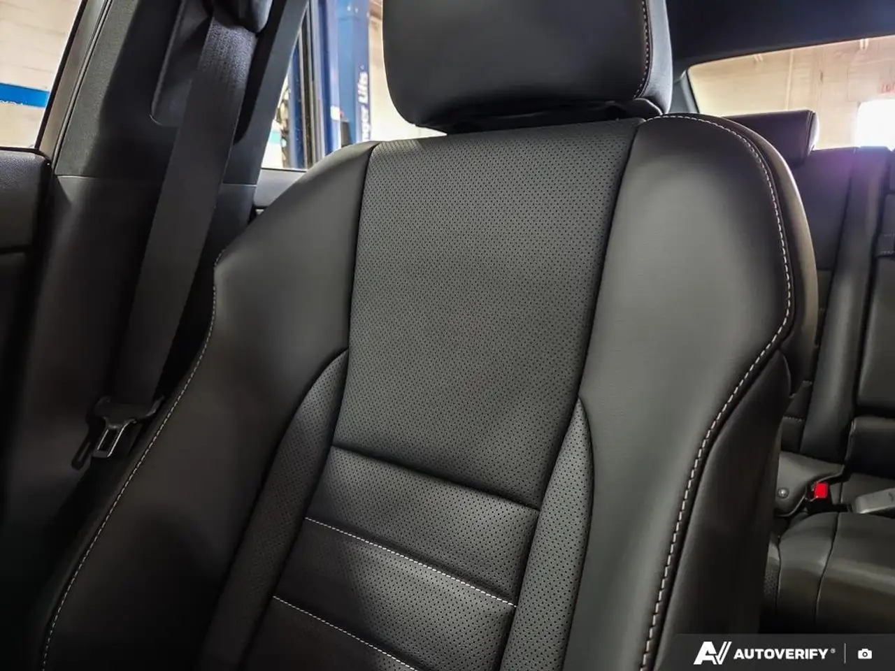 Lexus IS снимка Lexus IS