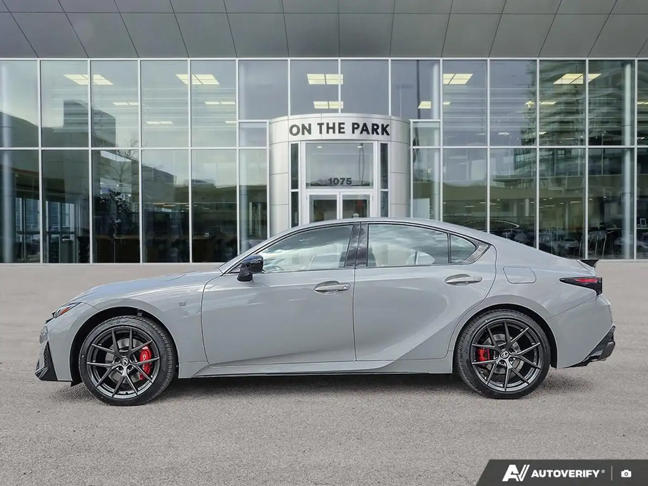 Lexus IS снимка Lexus IS