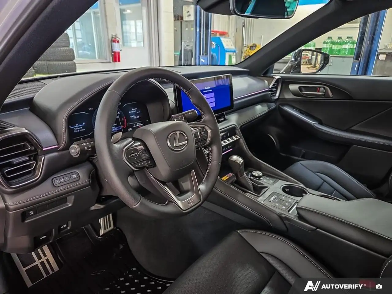 Lexus IS снимка Lexus IS