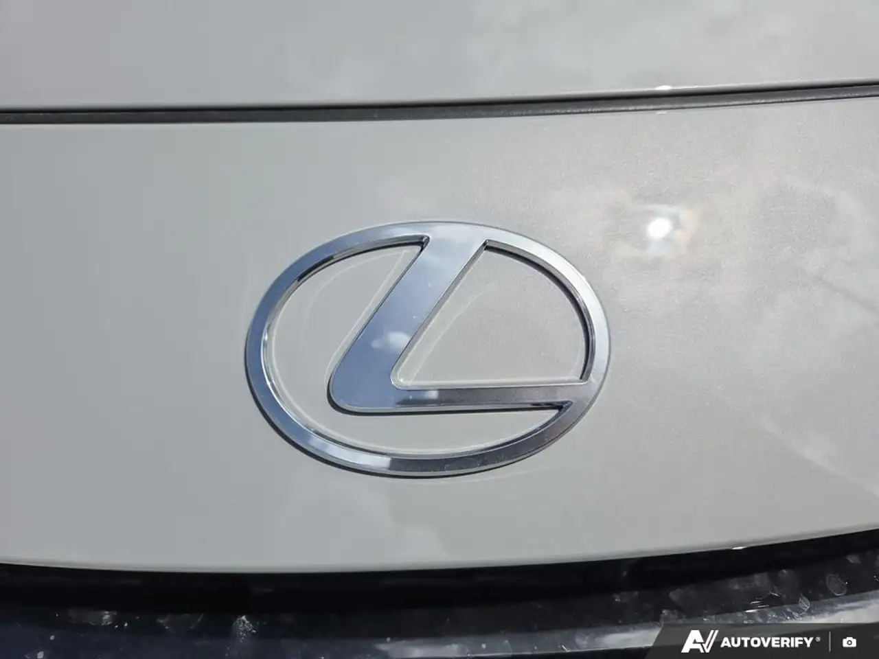 Lexus IS снимка Lexus IS